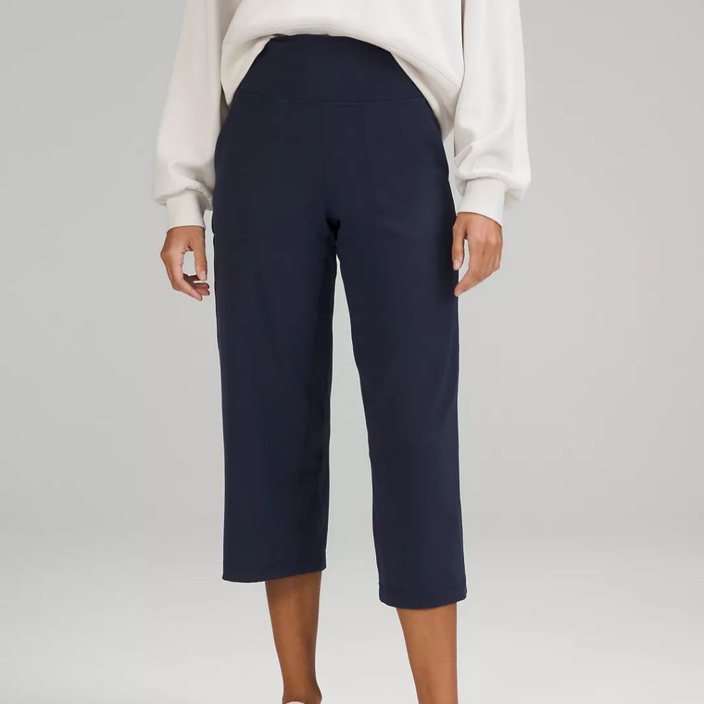 lululemon Align™ Super-High-Rise Wide-Leg Crop 23" True Navy Size 4